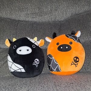 Halloween Cow Plush Duo - Black and Orange Festive Cows